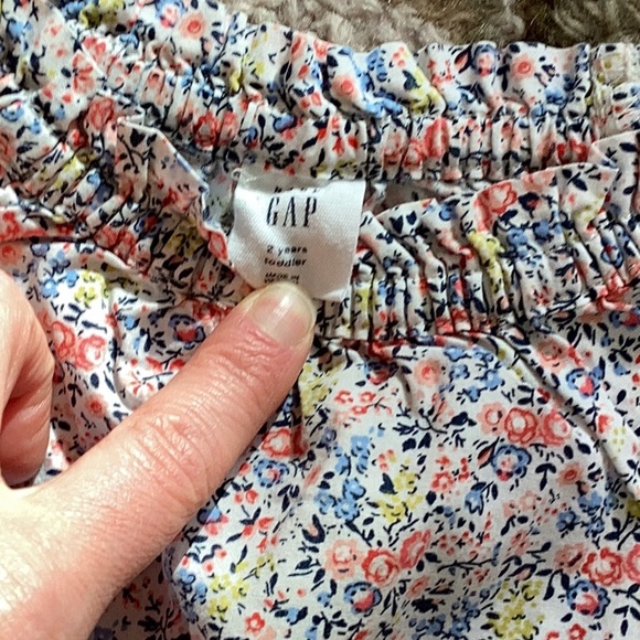 Floral top - Picture 2 of 2